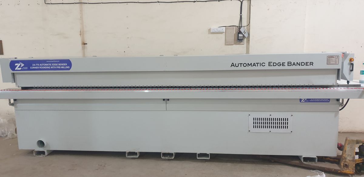 Full length view of the ZA-775 automatic edge bander.